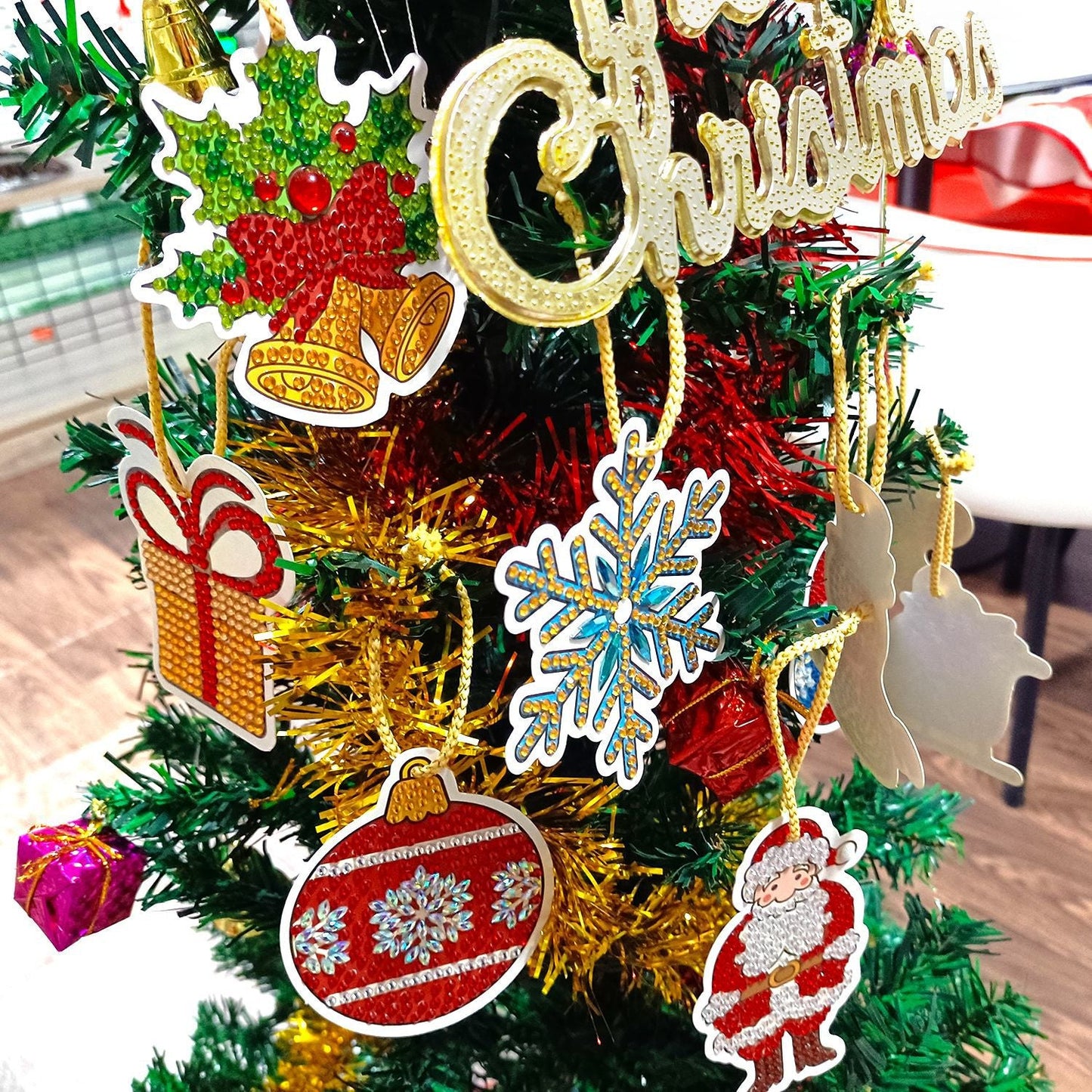 String of Christmas Charms - Paint by Diamonds