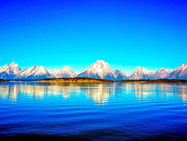 Snow Mountains & Beautiful Lake Diamond Painting