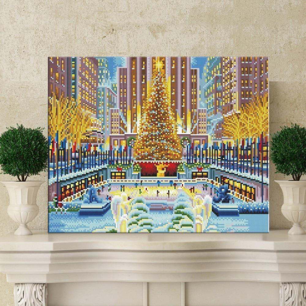 Christmas Tree LED Diamond Painting